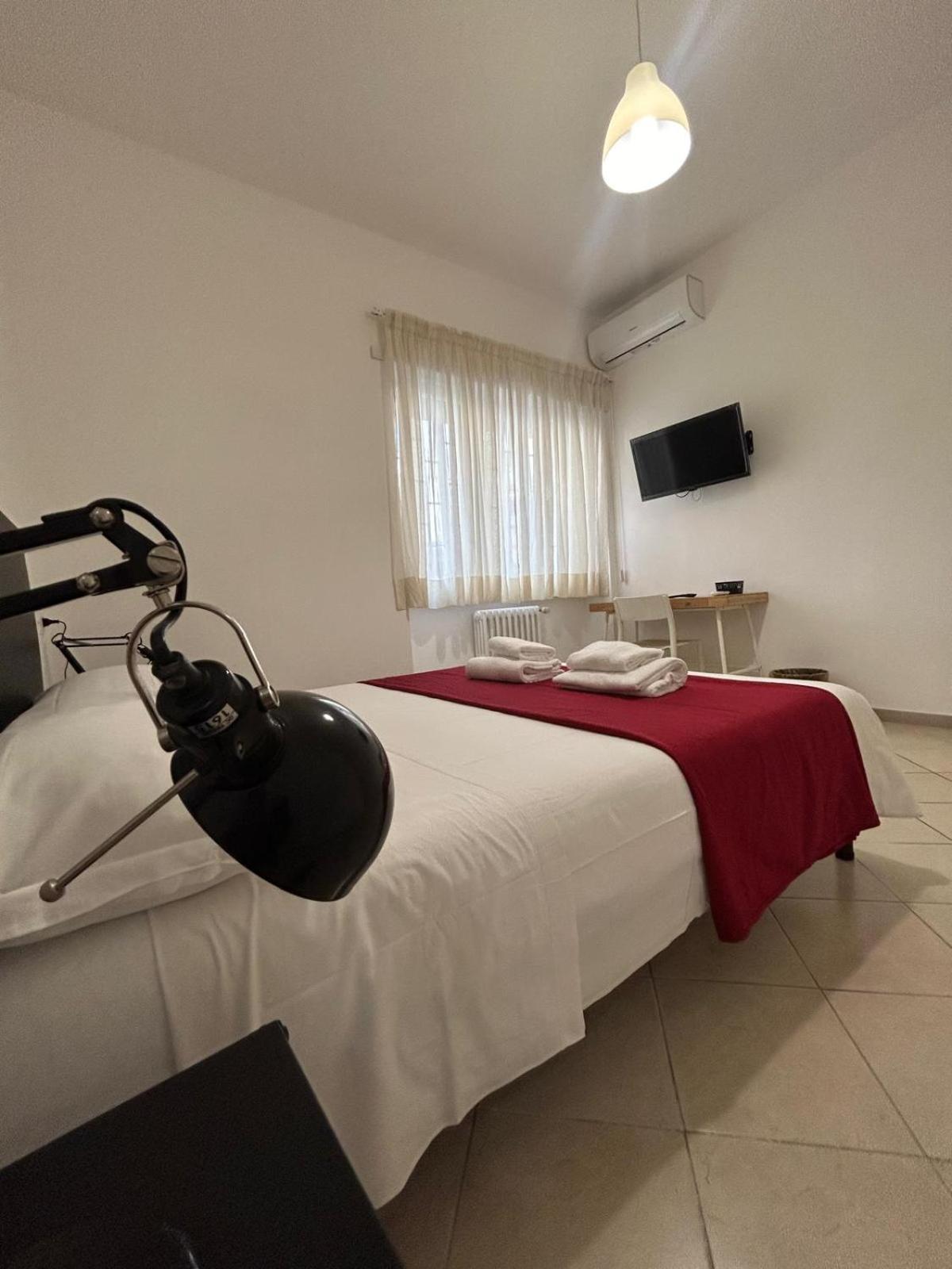 Отель Peppe'S Bed Рим Экстерьер фото